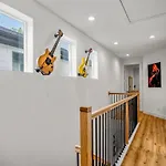 Confetti Cove, Houston Entertainment Nightlife Pad