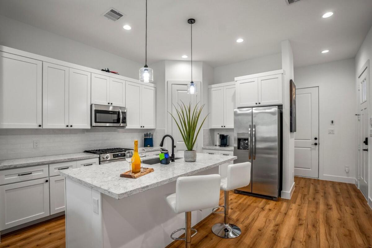 Confetti Cove, Entertainment Nightlife Pad Houston