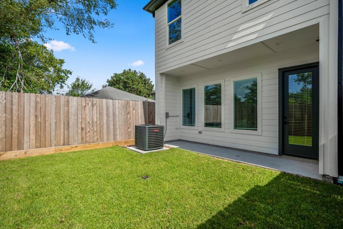 Confetti Cove, Entertainment Nightlife Pad * Houston