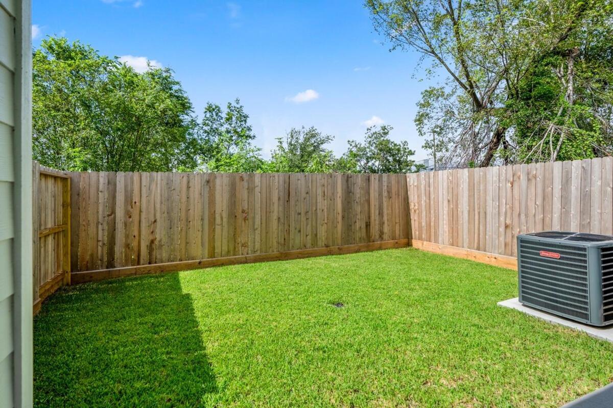 Confetti Cove, Entertainment Nightlife Pad * Houston
