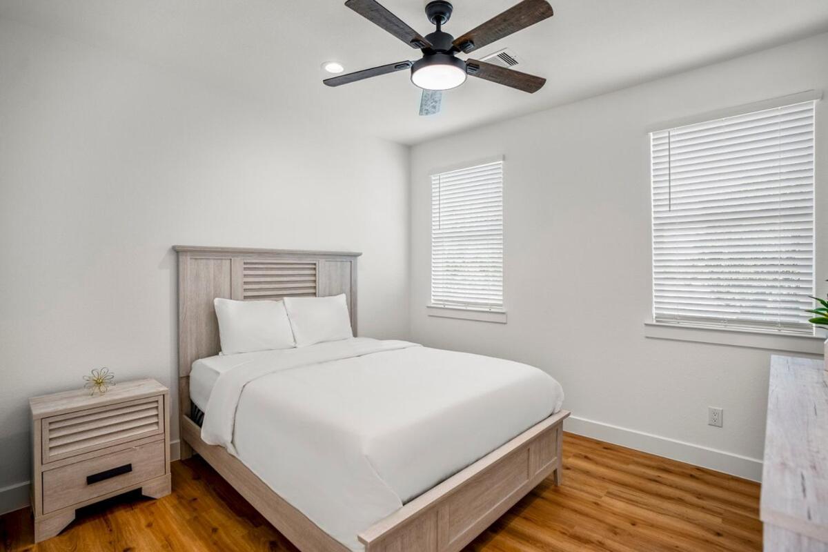 Confetti Cove, Entertainment Nightlife Pad