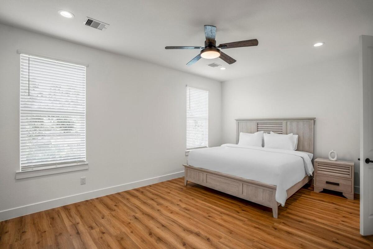 Confetti Cove, Entertainment Nightlife Pad